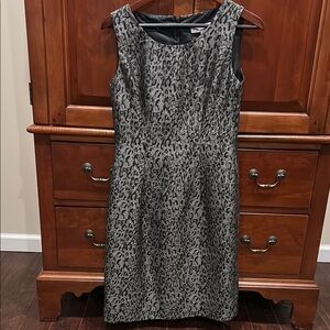 Elegant Gray Sleeveless Dress